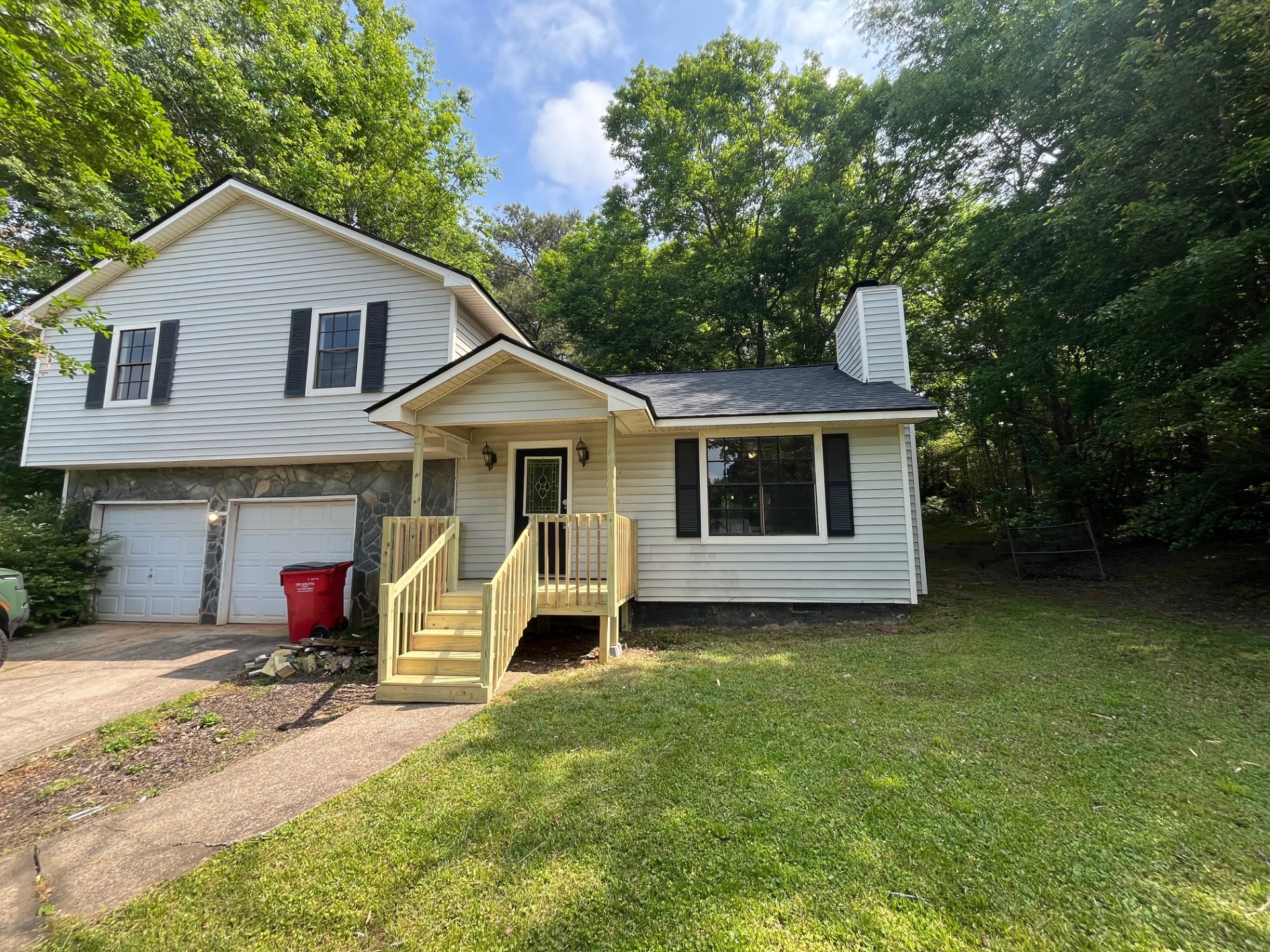 1949 Lullwater Circle